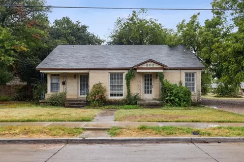 202 E 2nd St, Arlington, TX 76010