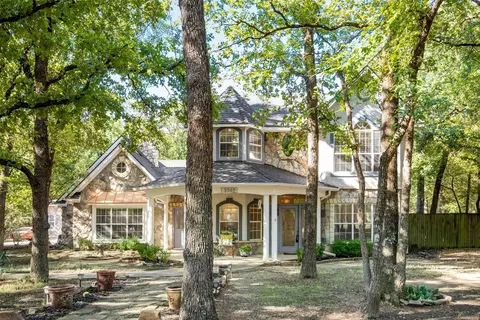 1040 Oak Hollow Ln, Seagoville, TX 75159