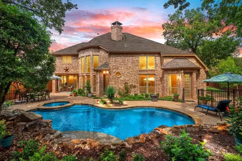 4904 Bosque Ct, Flower Mound, TX 75028