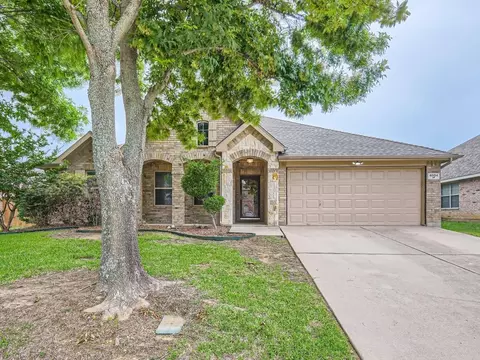 4004 Wildbriar Ln, Mansfield, TX 76063