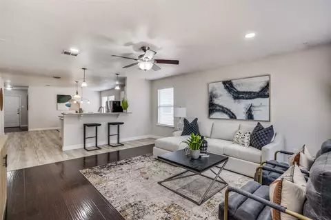 1060 Silver Spur Ln, Fort Worth, TX 76179