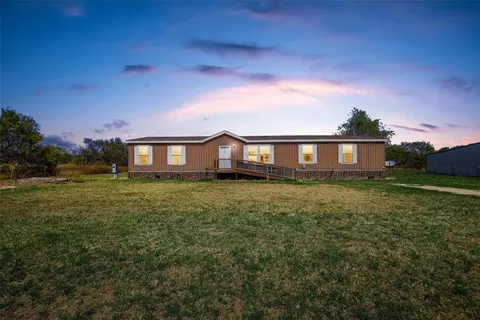485 Mustang Dr, Stephenville, TX 76401