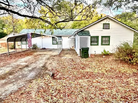 400 SE 3rd St, Kerens, TX 75144