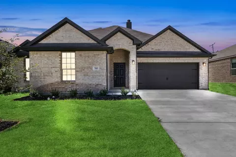 705 Vaquero St, White Settlement, TX 76108