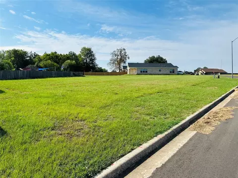 94 Dela Cruz Drive, Winnsboro, TX 75494