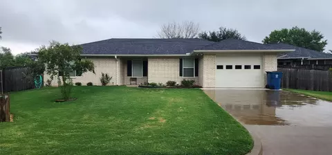 203 Oakview Cir, Mexia, TX 76667