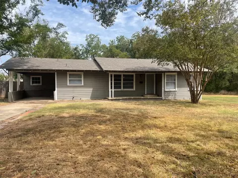 432 Woodlawn St, Sulphur Springs, TX 75482
