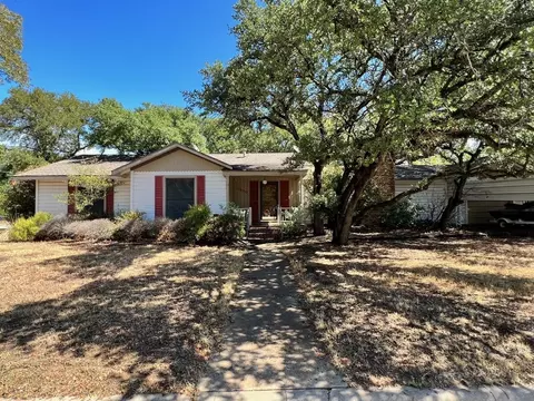3900 1st St, Brownwood, TX 76801