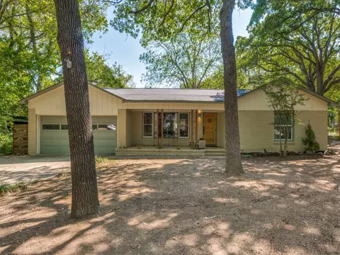 2114 Kayewood Dr, Denton, TX 76209