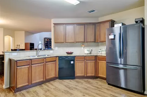 3000 Iris Dr, Lancaster, TX 75146 photo 10