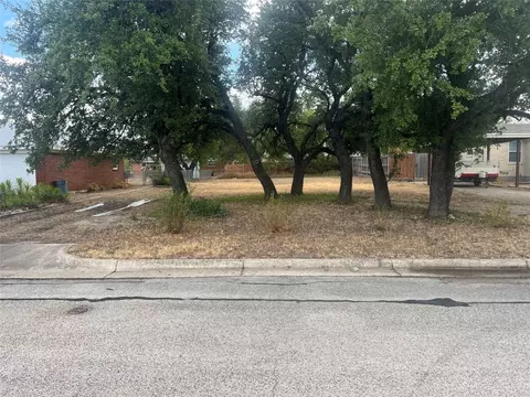 1105 Elmira St, Weatherford, TX 76086