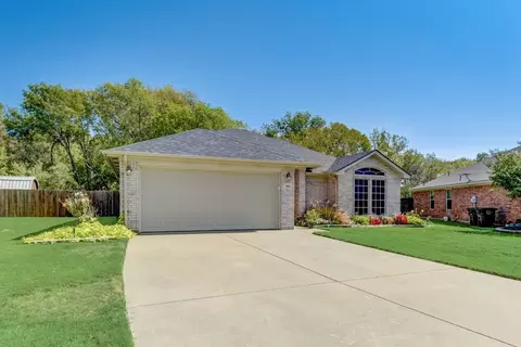 202 Odell St, Cleburne, TX 76033