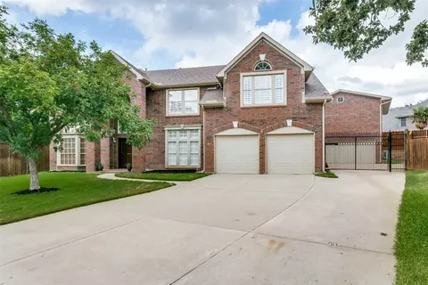 2116 Sandell Dr, Grapevine, TX 76051