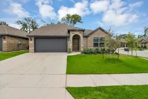 560 Lucas Ln, Lavon, TX 75166