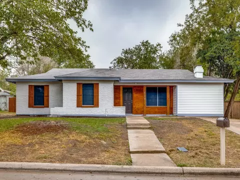 404 Hillcrest St, Mansfield, TX 76063