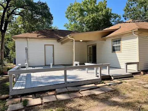 913 Holiday Dr, Tool, TX 75143 photo 19