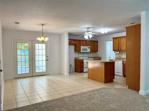 913 Holiday Dr, Tool, TX 75143 photo 7