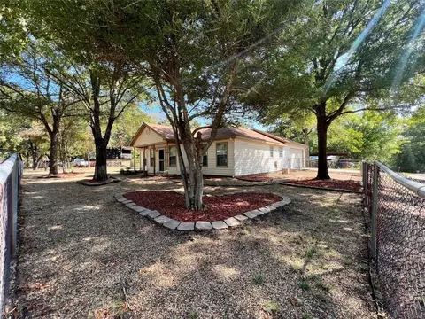 913 Holiday Dr, Tool, TX 75143 photo 22