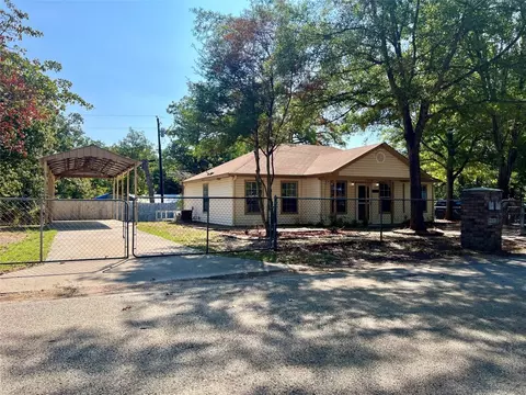 913 Holiday Dr, Tool, TX 75143 photo 4