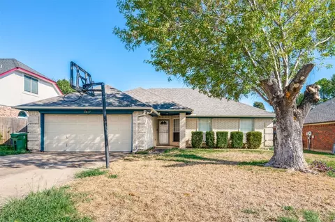 7617 Jamie Renee Ln, North Richland Hills, TX 76182