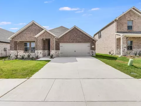 2317 Bellatrix Dr, Haslet, TX 76052