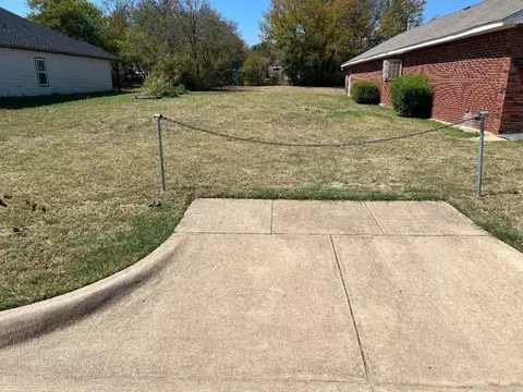 1724 Vera Ave, Fort Worth, TX 76105