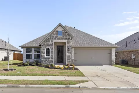 710 Creekview Ln, Lavon, TX 75166
