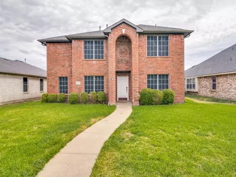 2064 Pinenut Dr, Mesquite, TX 75181