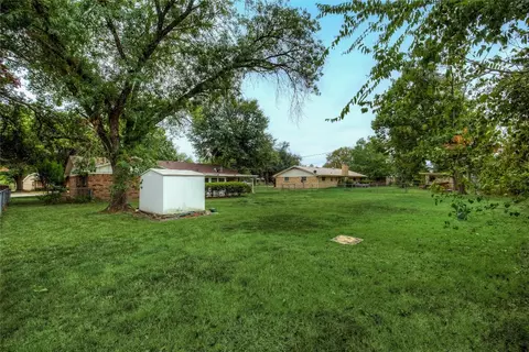 1306 Tanglewood Dr, Commerce, TX 75428 photo 38