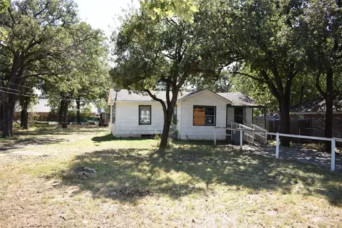 9520 Laneyvale Ave, Dallas, TX 75217