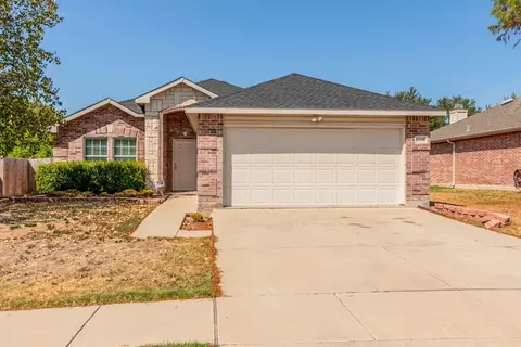 16225 Cowboy Trl, Justin, TX 76247