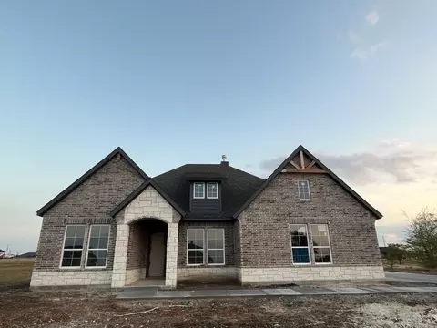 106 Hillock Ct, Decatur, TX 76234