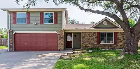 6524 Storm Dr, Watauga, TX 76148