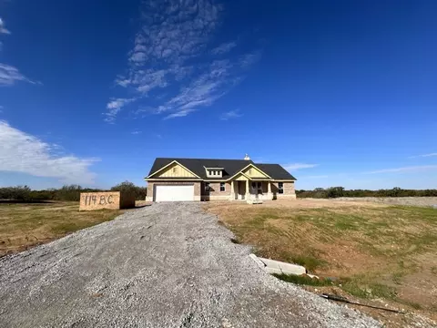114 Brush Creek Dr, Boyd, TX 76023
