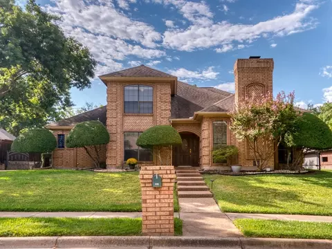 2204 Pine Thicket Ln, Bedford, TX 76021