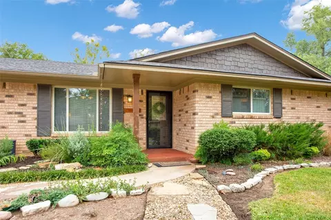 517 Dean Dr, Denison, TX 75020