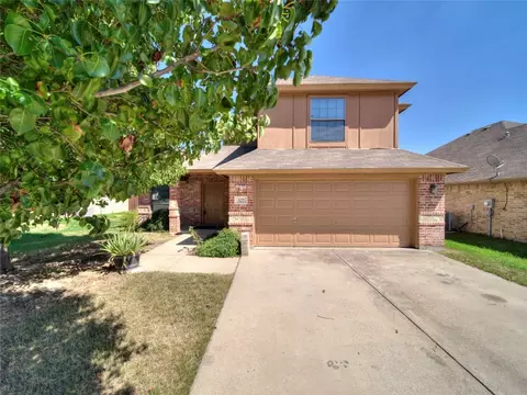 325 Grace Cir, Hurst, TX 76053