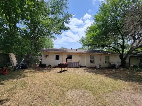 1219 Sunnyvale Dr, Arlington, TX 76010
