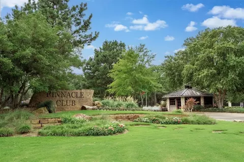 229 Colonial Dr, Mabank, TX 75156