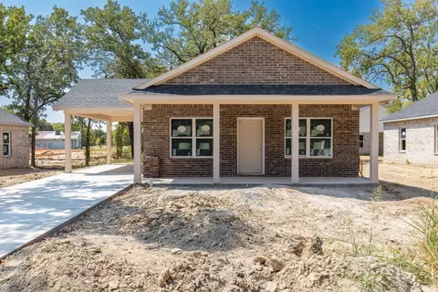 1013 Hillburn Dr, West Tawakoni, TX 75474