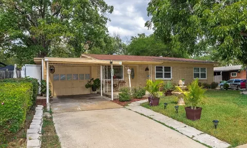 2205 Cloverdale St, Arlington, TX 76010