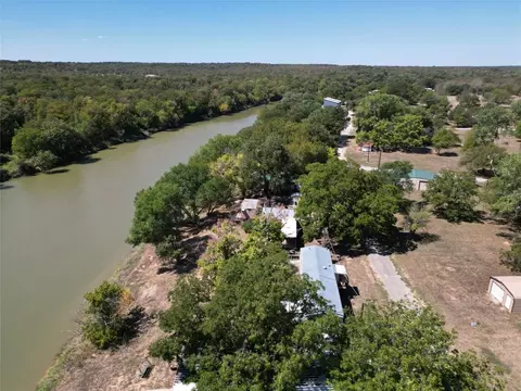 155 Chavez Trl, Weatherford, TX 76087