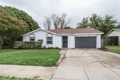 1802 Coronado St, Arlington, TX 76014
