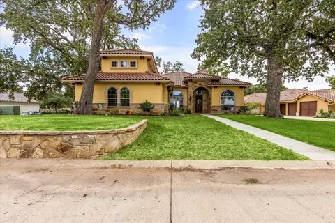 1012 Catalina Bay Blvd, Granbury, TX 76048