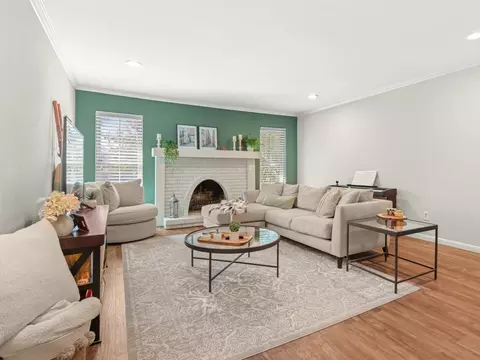 7731 Meadow Park Dr #219E, Dallas, TX 75230