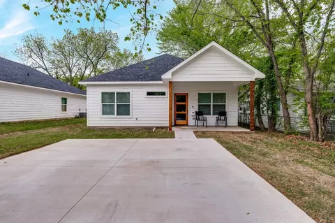 610 W Star St, Denison, TX 75020