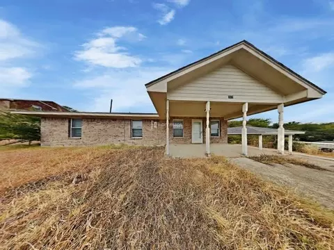 2527 Wilma St, Dallas, TX 75241