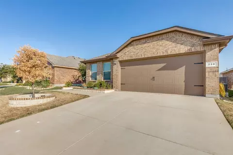 228 Foxhunter St, Fort Worth, TX 76131