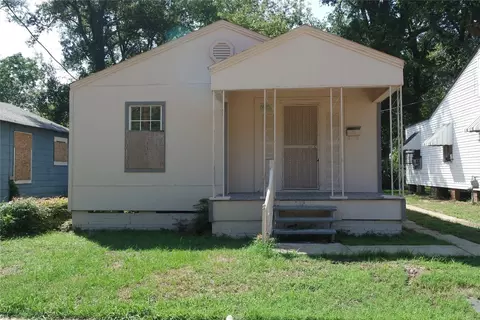 323 W 68th St, Shreveport, LA 71106