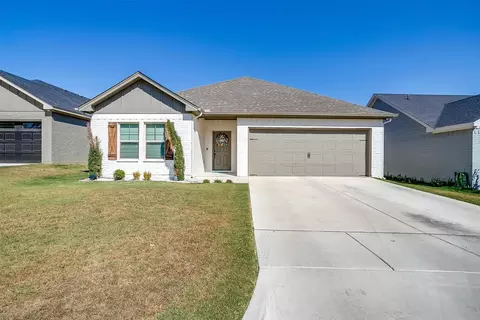 1410 Lexington St, Weatherford, TX 76086